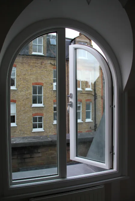 009._security_arch_window
