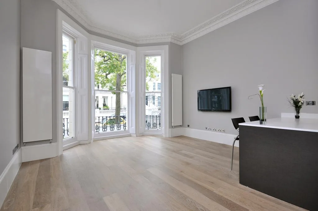 014._wooden_sash_window