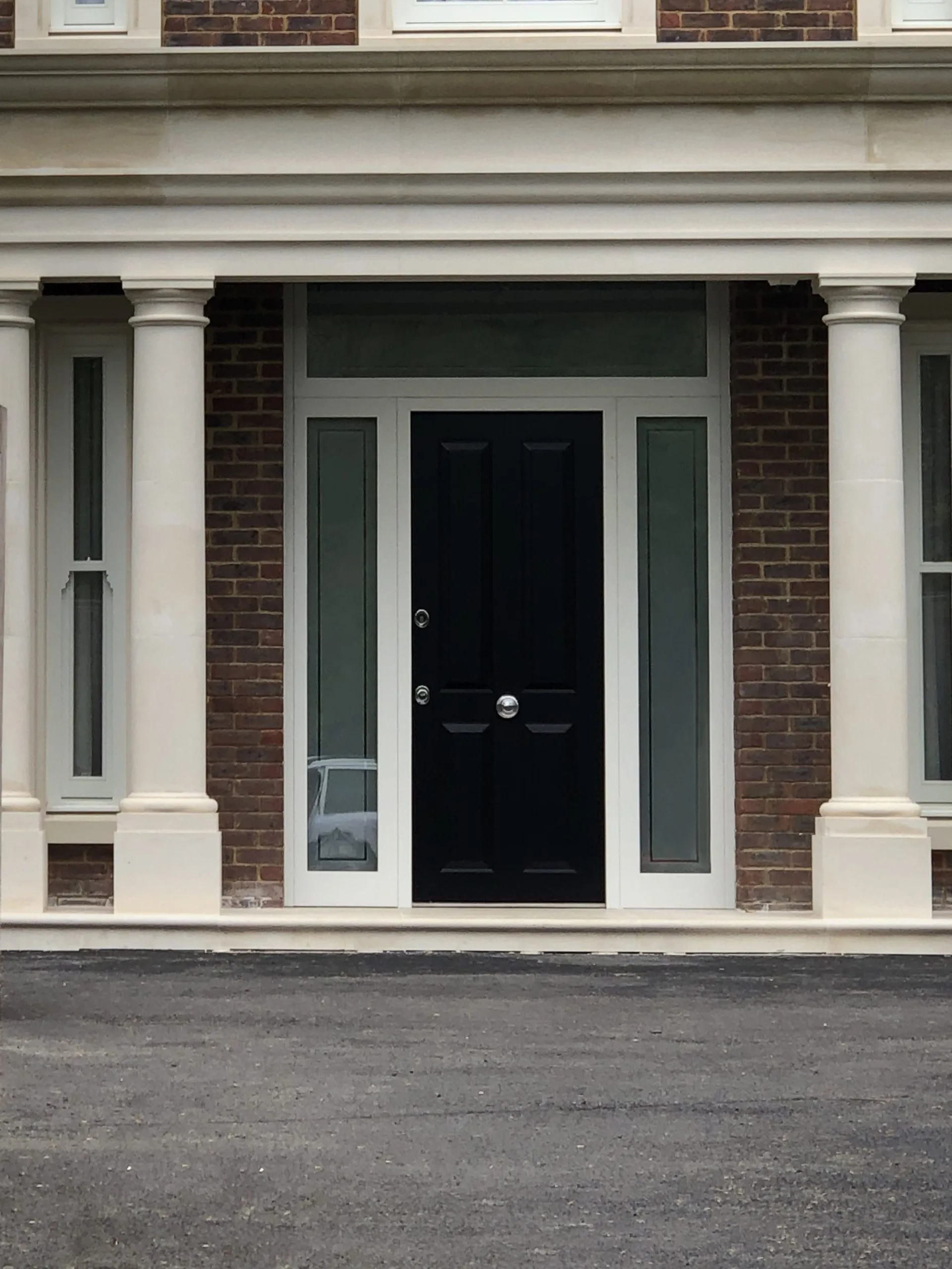 columns-and-two-side-panels