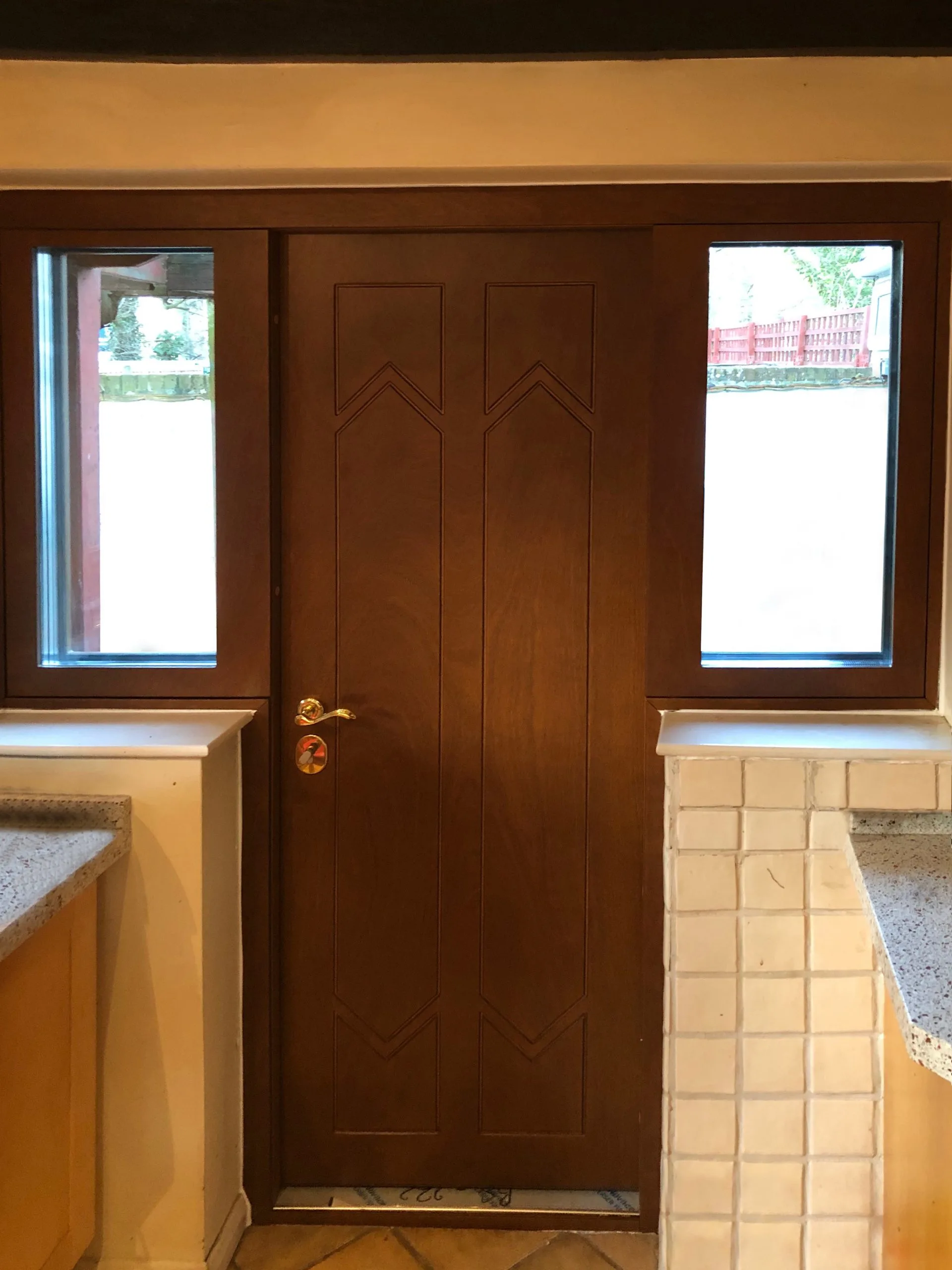 internal_side_back_door