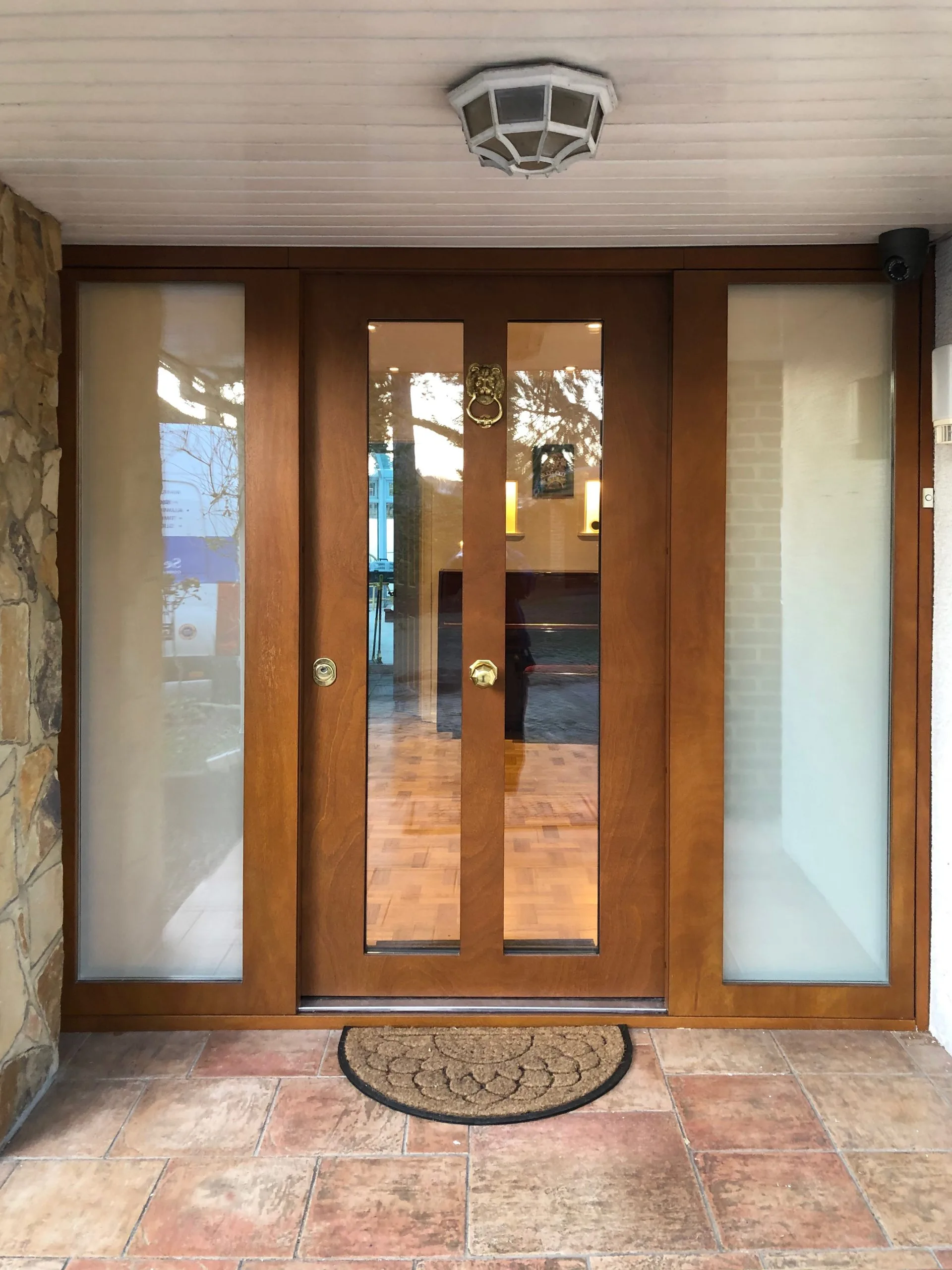 oak_finish_door_two_side_panels