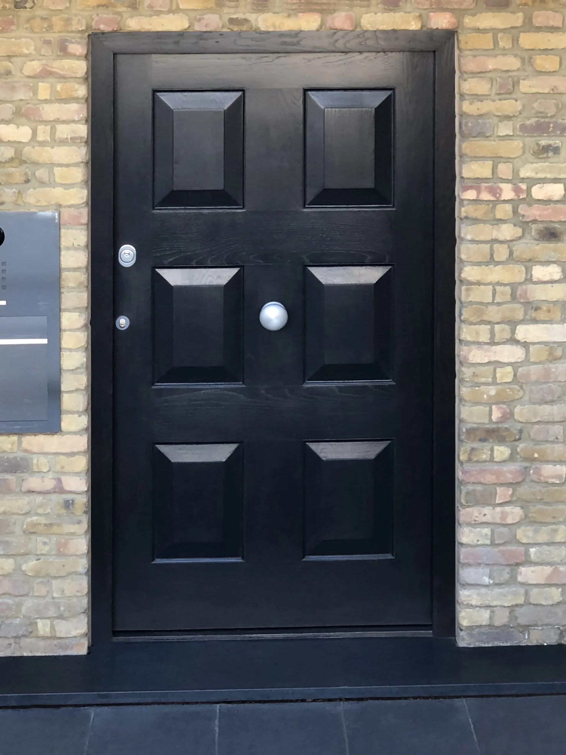 solid_oak_finish_door