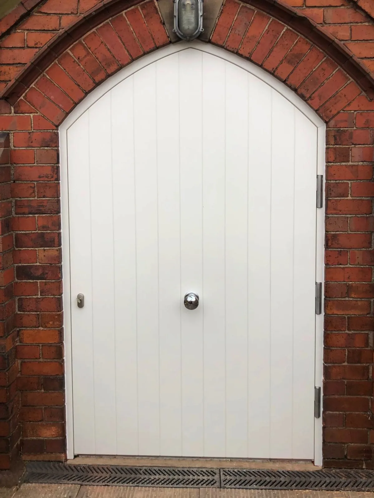arched_white_door