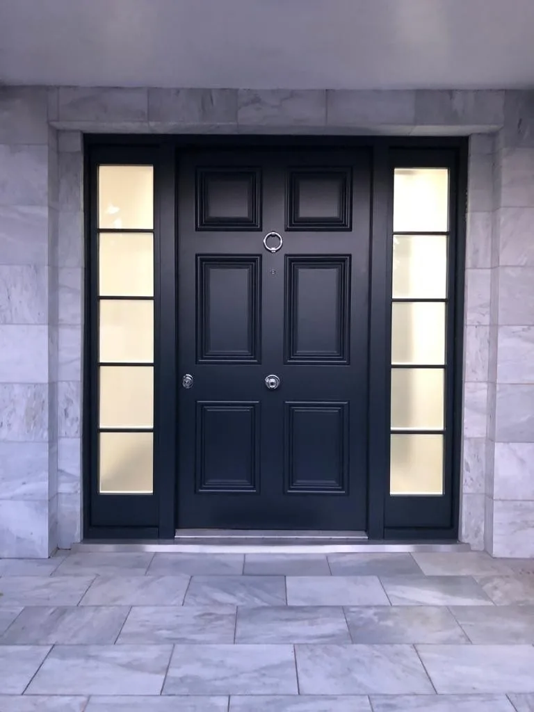 black_six_panel_door,_glazed_side_panels