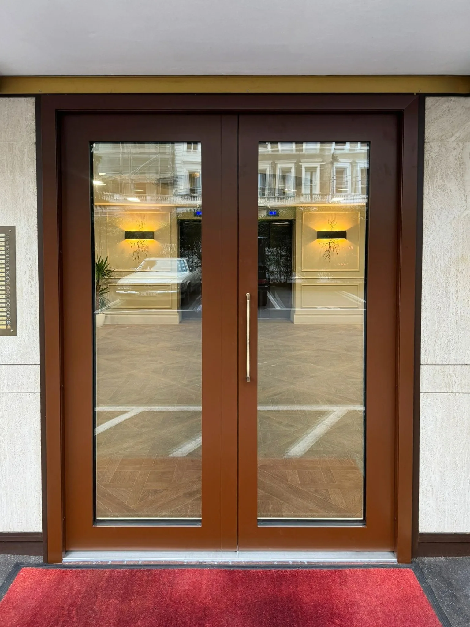 communal_entrance_door_outside