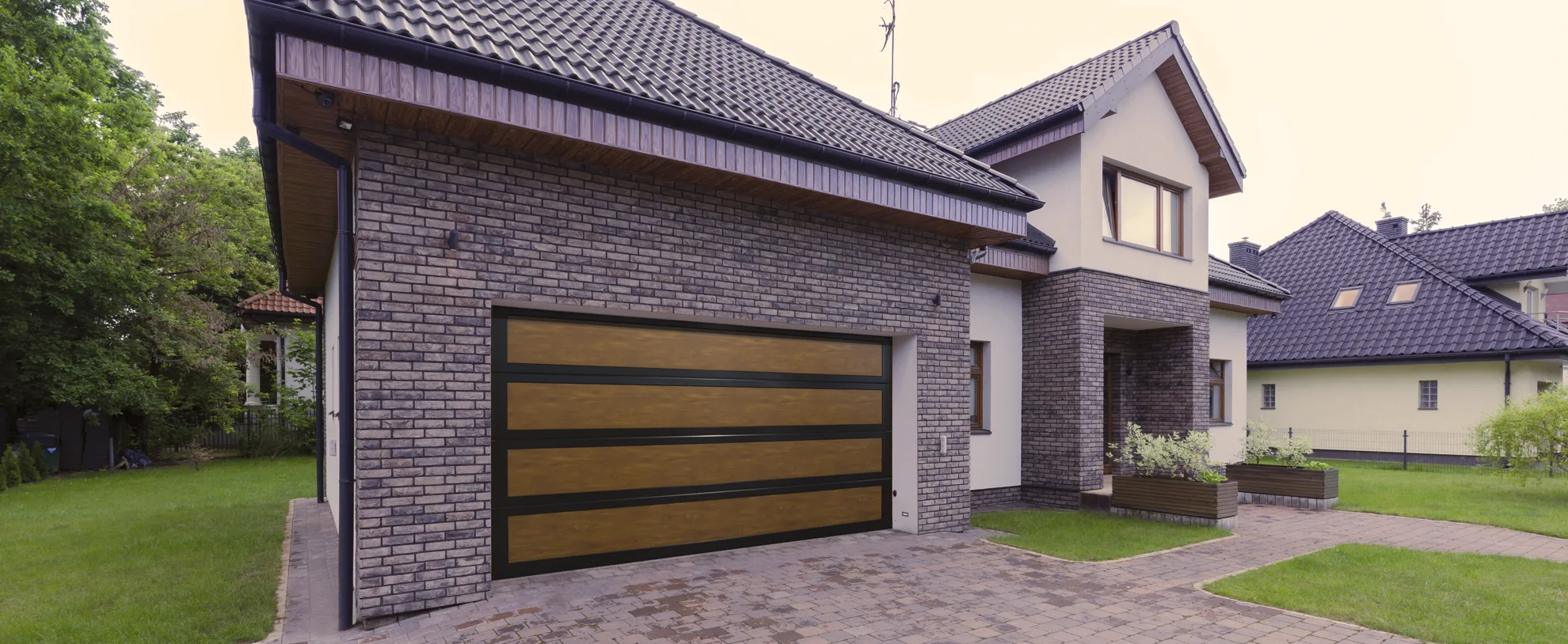 leave_your_car_here